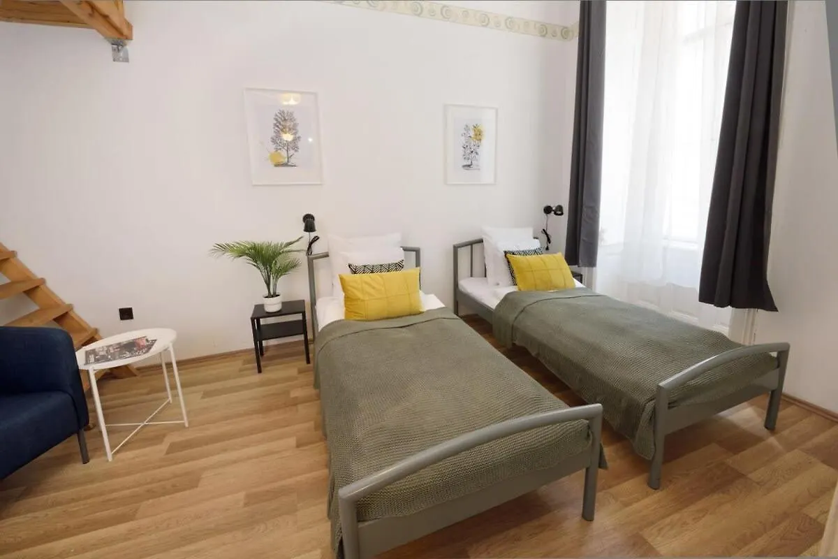 アパート Spacious Basic Home In The City Center ブダペスト